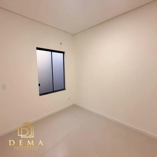Casa com 2 quartos à venda, 53m2 em Jardim Coopagro, Toledo - PR - imagem 4 Foto 4 de Casa com 2 quartos à venda, 53m2 em Jardim Coopagro, Toledo - PR