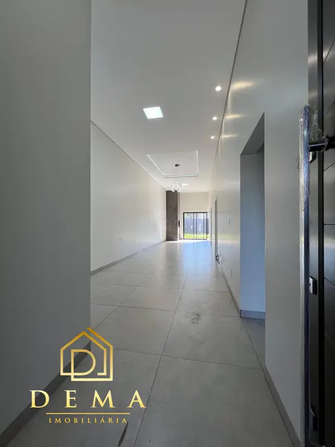Casa com 2 quartos à venda, 126m2 em Jardim Gisela, Toledo - PR - imagem 3 Foto 3 de Casa com 2 quartos à venda, 126m2 em Jardim Gisela, Toledo - PR