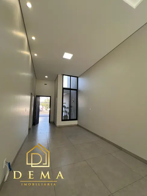 Casa com 2 quartos à venda, 126m2 em Jardim Gisela, Toledo - PR - imagem 8 Foto 8 de Casa com 2 quartos à venda, 126m2 em Jardim Gisela, Toledo - PR