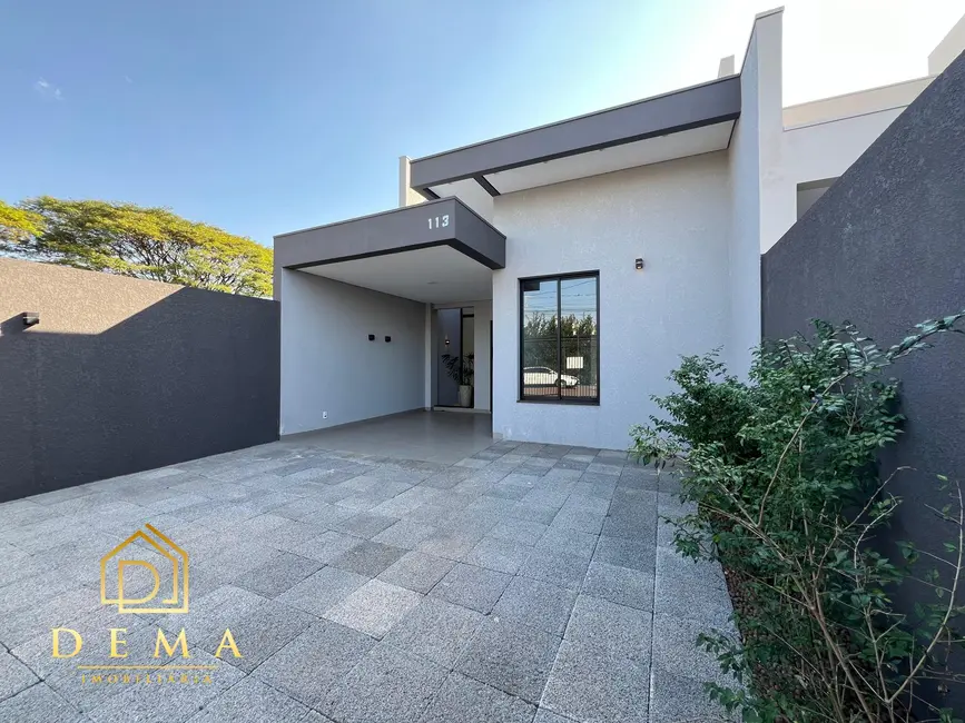 Foto 1 de Casa com 2 quartos à venda, 126m2 em Jardim Gisela, Toledo - PR