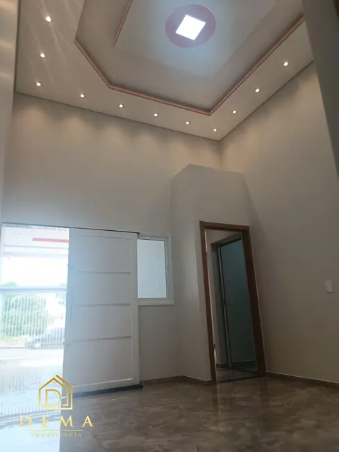 Casa com 2 quartos à venda, 110m2 em Vila Becker, Toledo - PR - imagem 4 Foto 4 de Casa com 2 quartos à venda, 110m2 em Vila Becker, Toledo - PR