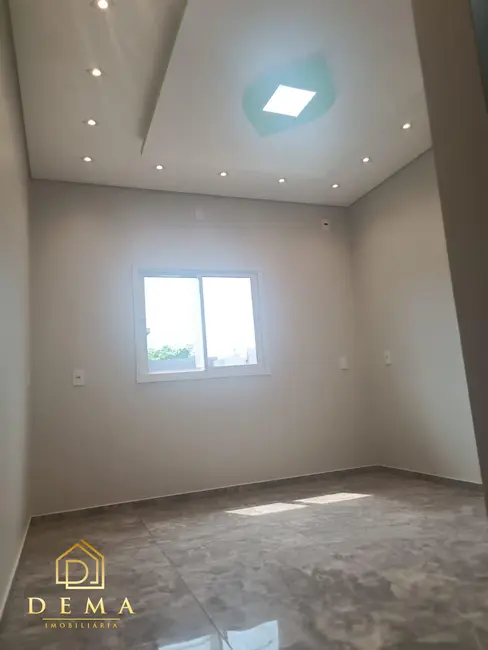 Casa com 2 quartos à venda, 110m2 em Vila Becker, Toledo - PR - imagem 5 Foto 5 de Casa com 2 quartos à venda, 110m2 em Vila Becker, Toledo - PR