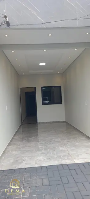 Foto 3 de Casa com 2 quartos à venda, 110m2 em Vila Becker, Toledo - PR