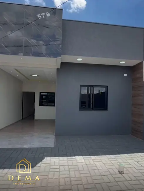 Foto 2 de Casa com 2 quartos à venda, 110m2 em Vila Becker, Toledo - PR