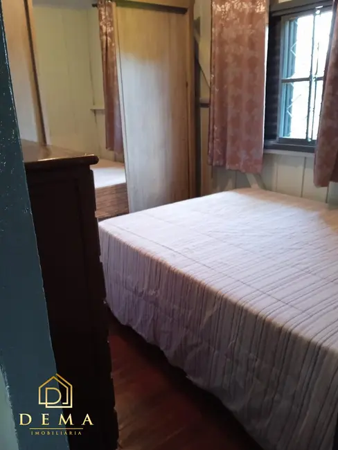 Chácara com 4 quartos à venda, 1336m2 em Toledo - PR - imagem 9 Foto 9 de Chácara com 4 quartos à venda, 1336m2 em Toledo - PR