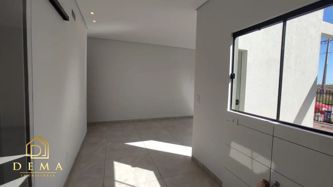Casa com 2 quartos à venda, 58m2 em Pinheirinho, Toledo - PR - imagem 3 Foto 3 de Casa com 2 quartos à venda, 58m2 em Pinheirinho, Toledo - PR