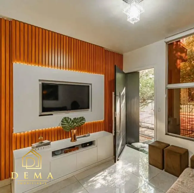 Sobrado com 2 quartos à venda, 98m2 em Jardim Pancera, Toledo - PR - imagem 5 Foto 5 de Sobrado com 2 quartos à venda, 98m2 em Jardim Pancera, Toledo - PR