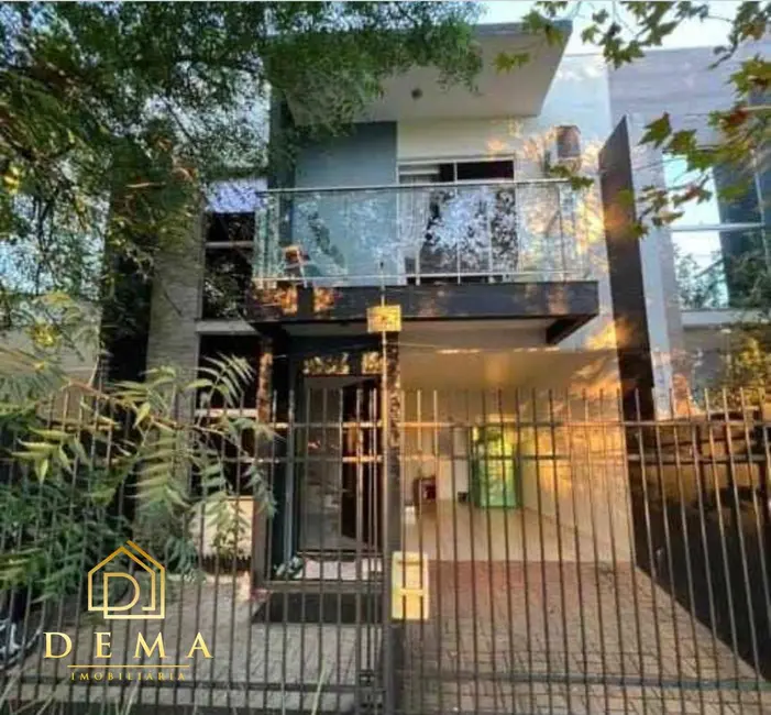Sobrado com 2 quartos à venda, 98m2 em Jardim Pancera, Toledo - PR - imagem 1 Foto 1 de Sobrado com 2 quartos à venda, 98m2 em Jardim Pancera, Toledo - PR