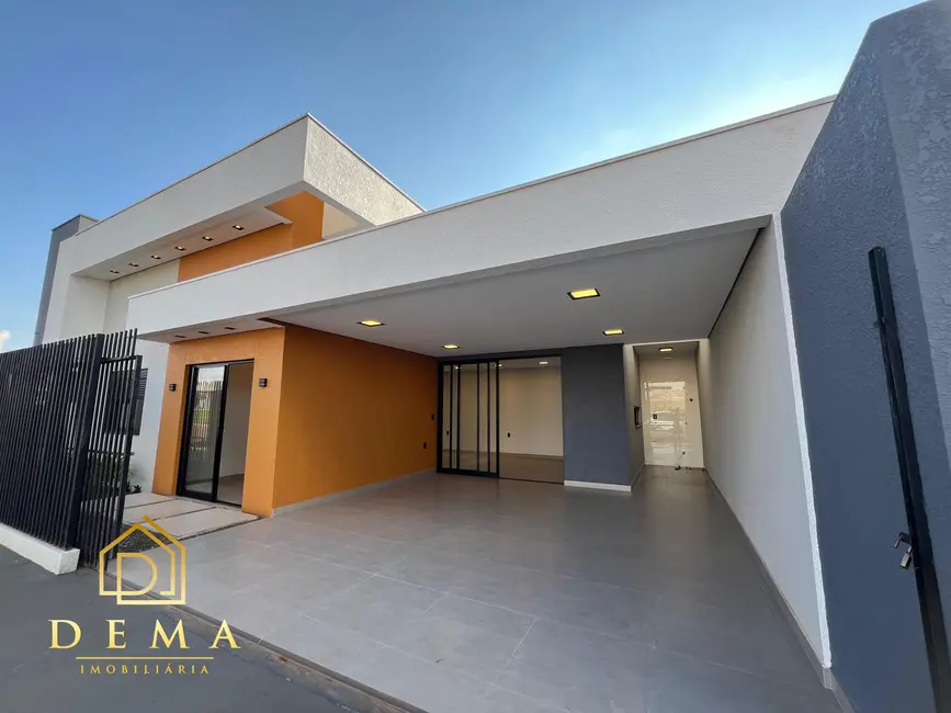 Casa com 1 quarto à venda, 102m2 em Jardim Coopagro, Toledo - PR - imagem 2 Foto 2 de Casa com 1 quarto à venda, 102m2 em Jardim Coopagro, Toledo - PR