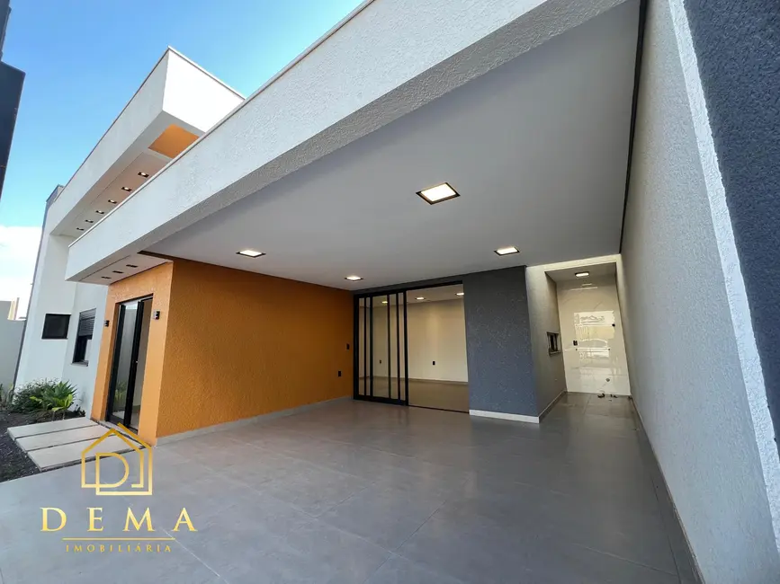 Casa com 1 quarto à venda, 102m2 em Jardim Coopagro, Toledo - PR - imagem 1 Foto 1 de Casa com 1 quarto à venda, 102m2 em Jardim Coopagro, Toledo - PR