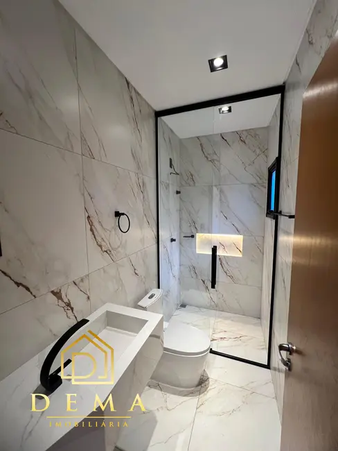 Casa com 1 quarto à venda, 102m2 em Jardim Coopagro, Toledo - PR - imagem 8 Foto 8 de Casa com 1 quarto à venda, 102m2 em Jardim Coopagro, Toledo - PR