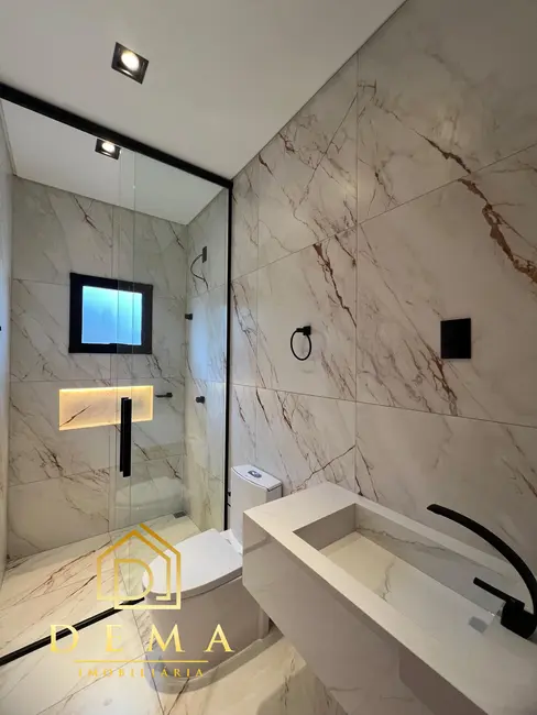 Casa com 2 quartos à venda, 108m2 em Jardim Coopagro, Toledo - PR - imagem 8 Foto 8 de Casa com 2 quartos à venda, 108m2 em Jardim Coopagro, Toledo - PR