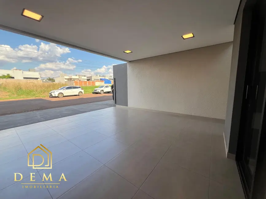 Casa com 2 quartos à venda, 108m2 em Jardim Coopagro, Toledo - PR - imagem 3 Foto 3 de Casa com 2 quartos à venda, 108m2 em Jardim Coopagro, Toledo - PR