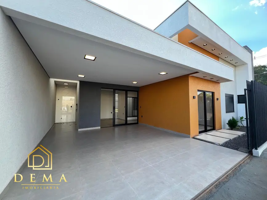 Casa com 2 quartos à venda, 108m2 em Jardim Coopagro, Toledo - PR - imagem 2 Foto 2 de Casa com 2 quartos à venda, 108m2 em Jardim Coopagro, Toledo - PR