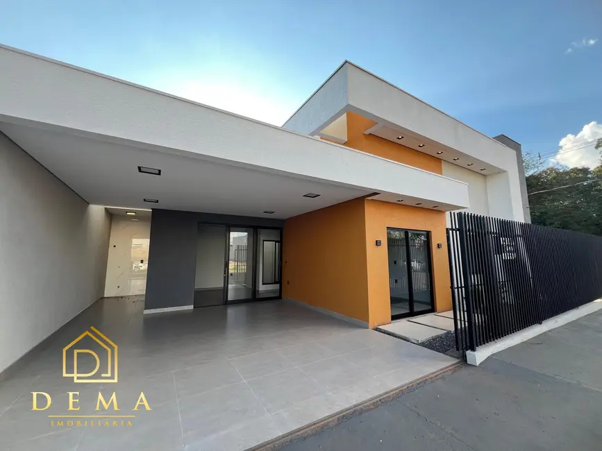 Casa com 2 quartos à venda, 108m2 em Jardim Coopagro, Toledo - PR - imagem 1 Foto 1 de Casa com 2 quartos à venda, 108m2 em Jardim Coopagro, Toledo - PR