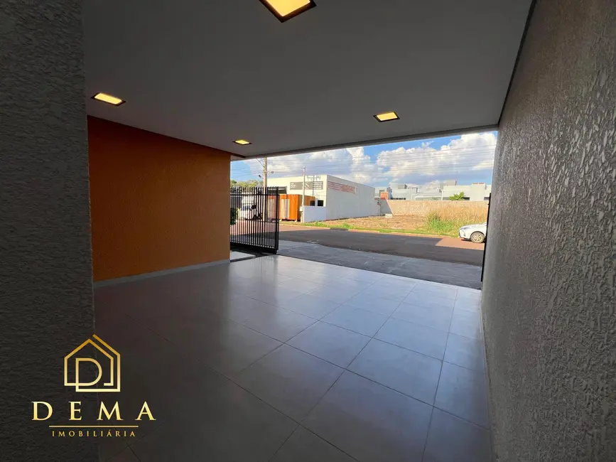 Casa com 2 quartos à venda, 108m2 em Jardim Coopagro, Toledo - PR - imagem 4 Foto 4 de Casa com 2 quartos à venda, 108m2 em Jardim Coopagro, Toledo - PR