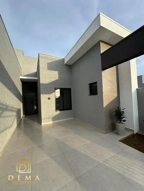 Casa com 2 quartos à venda, 142m2 em Toledo - PR - imagem 1 Foto 1 de Casa com 2 quartos à venda, 142m2 em Toledo - PR