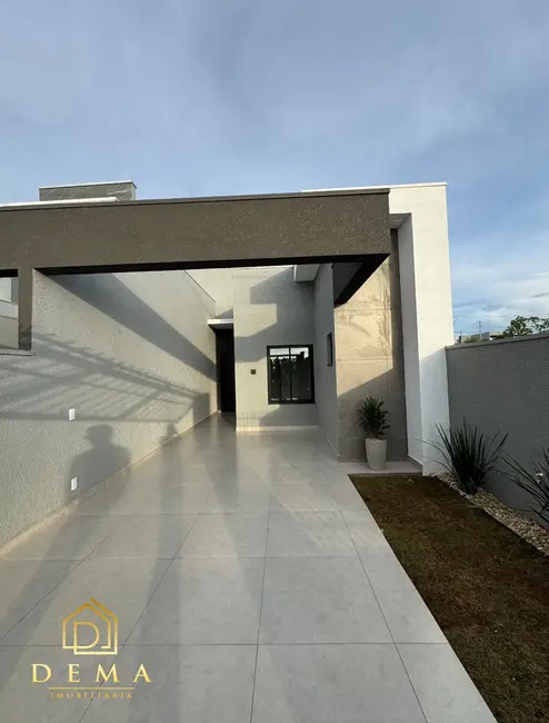 Foto 1 de Casa com 2 quartos à venda, 140m2 em Toledo - PR