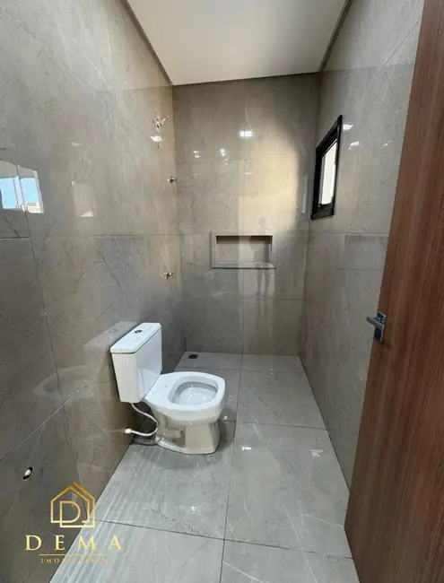 Casa com 1 quarto à venda, 90m2 em Jardim Coopagro, Toledo - PR - imagem 4 Foto 4 de Casa com 1 quarto à venda, 90m2 em Jardim Coopagro, Toledo - PR