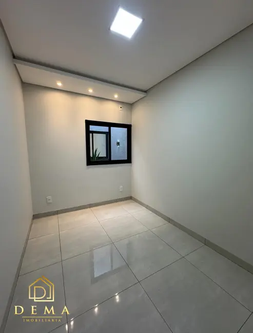 Casa com 2 quartos à venda, 105m2 em Jardim Coopagro, Toledo - PR - imagem 6 Foto 6 de Casa com 2 quartos à venda, 105m2 em Jardim Coopagro, Toledo - PR