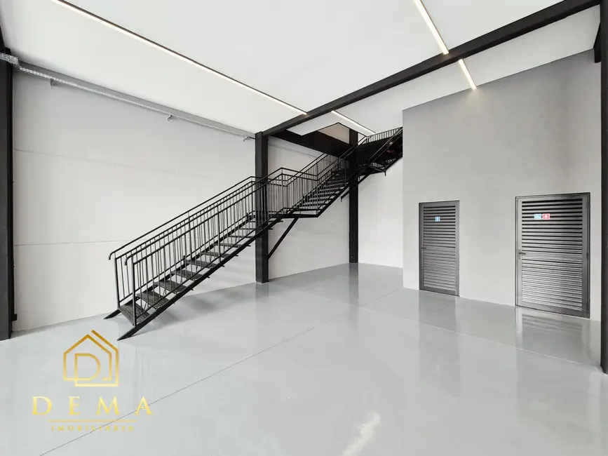 Foto 7 de Armazém / Galpão à venda, 550m2 em Jardim Coopagro, Toledo - PR