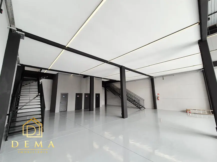Foto 6 de Armazém / Galpão à venda, 550m2 em Jardim Coopagro, Toledo - PR