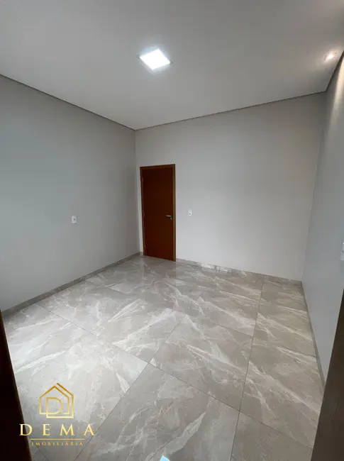 Casa com 1 quarto à venda, 61m2 em Jardim Coopagro, Toledo - PR - imagem 5 Foto 5 de Casa com 1 quarto à venda, 61m2 em Jardim Coopagro, Toledo - PR