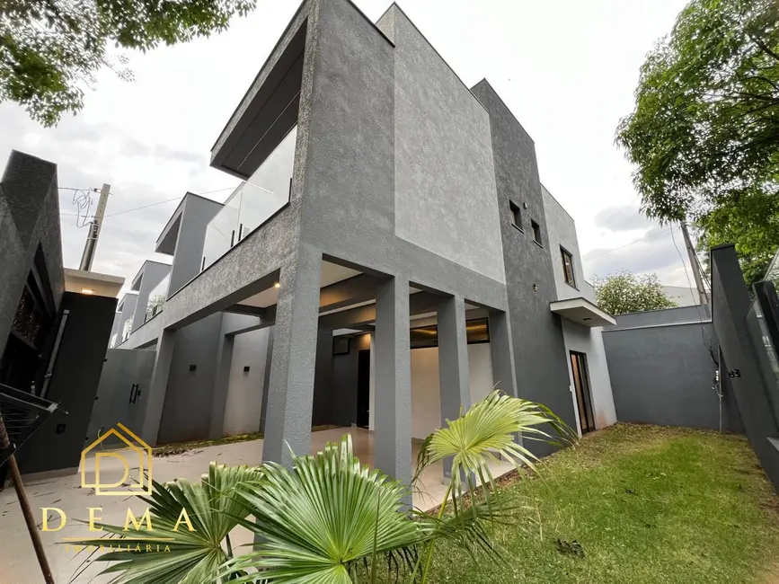 Sobrado com 2 quartos à venda, 113m2 em Vila Industrial, Toledo - PR - imagem 1 Foto 1 de Sobrado com 2 quartos à venda, 113m2 em Vila Industrial, Toledo - PR