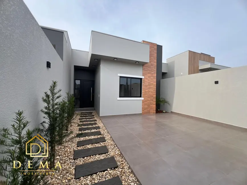 Foto 1 de Casa com 2 quartos à venda, 80m2 em Toledo - PR