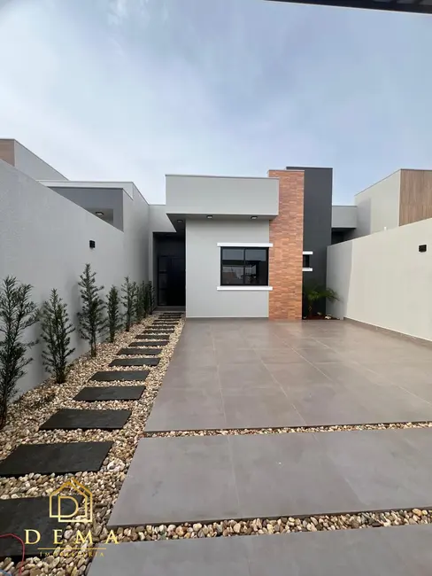 Foto 2 de Casa com 2 quartos à venda, 80m2 em Toledo - PR