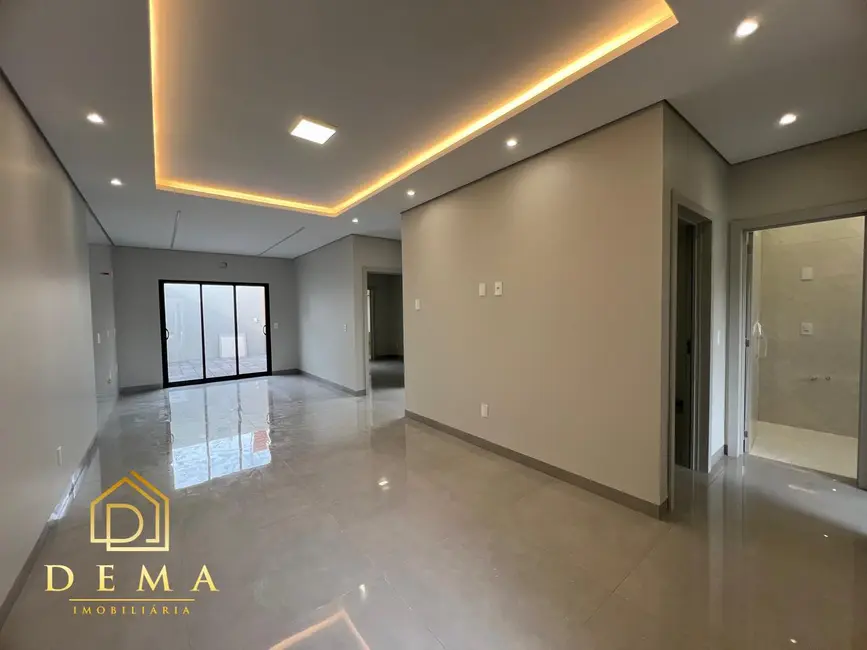 Foto 5 de Casa com 2 quartos à venda, 80m2 em Toledo - PR