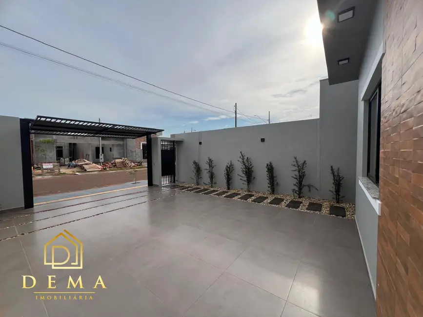 Foto 3 de Casa com 2 quartos à venda, 80m2 em Toledo - PR