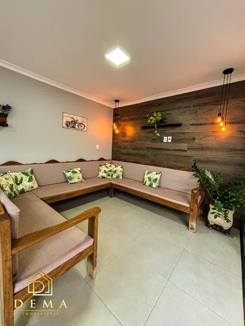 Casa com 2 quartos à venda, 192m2 em Jardim Gisela, Toledo - PR - imagem 4 Foto 4 de Casa com 2 quartos à venda, 192m2 em Jardim Gisela, Toledo - PR