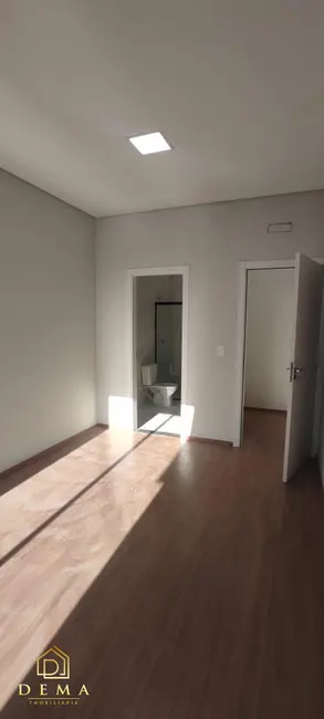 Casa com 2 quartos à venda, 110m2 em Vila Becker, Toledo - PR - imagem 6 Foto 6 de Casa com 2 quartos à venda, 110m2 em Vila Becker, Toledo - PR