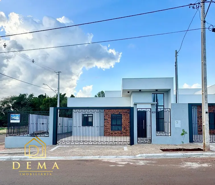 Foto 1 de Casa com 2 quartos à venda, 78m2 em 14 de Novembro, Cascavel - PR