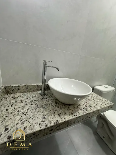 Foto 4 de Casa com 2 quartos à venda, 78m2 em 14 de Novembro, Cascavel - PR