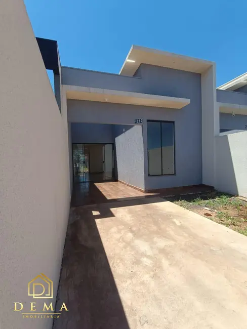 Foto 1 de Casa com 2 quartos à venda, 54m2 em Toledo - PR