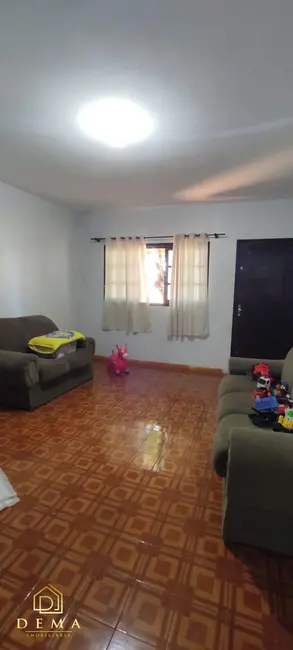 Casa com 2 quartos à venda, 150m2 em Vila Becker, Toledo - PR - imagem 5 Foto 5 de Casa com 2 quartos à venda, 150m2 em Vila Becker, Toledo - PR