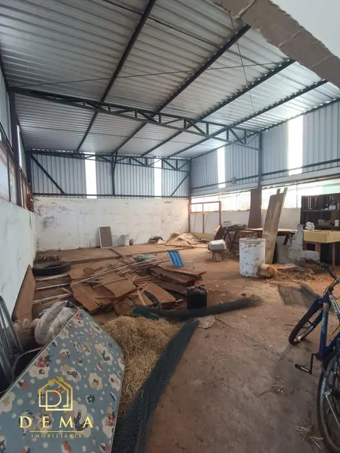 Casa com 2 quartos à venda, 150m2 em Vila Becker, Toledo - PR - imagem 2 Foto 2 de Casa com 2 quartos à venda, 150m2 em Vila Becker, Toledo - PR