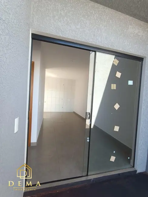 Foto 2 de Casa com 2 quartos à venda, 43m2 em Toledo - PR