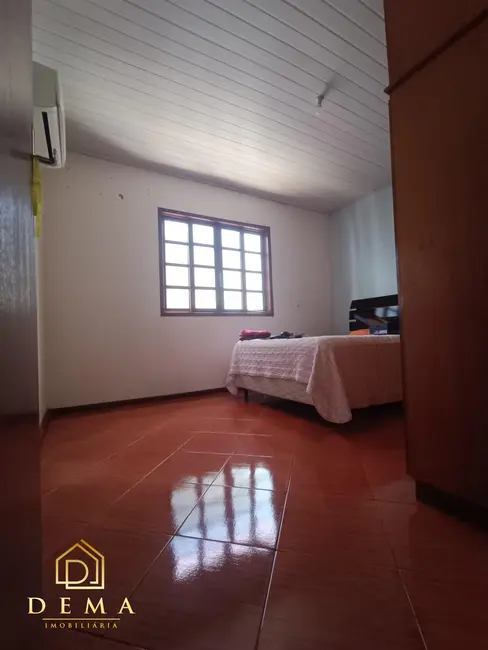 Casa com 3 quartos à venda, 120m2 em Jardim Panorama, Toledo - PR - imagem 3 Foto 3 de Casa com 3 quartos à venda, 120m2 em Jardim Panorama, Toledo - PR