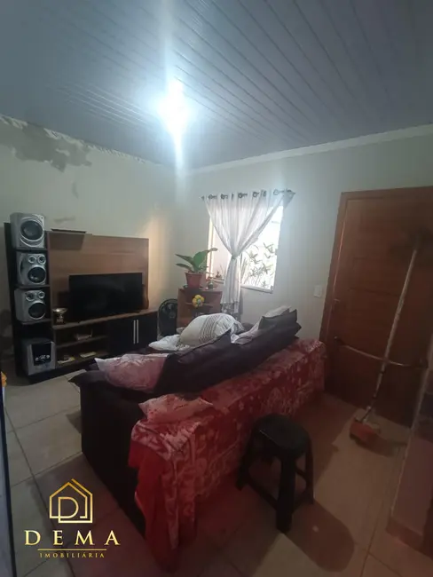 Foto 8 de Casa com 2 quartos à venda, 47m2 em Toledo - PR