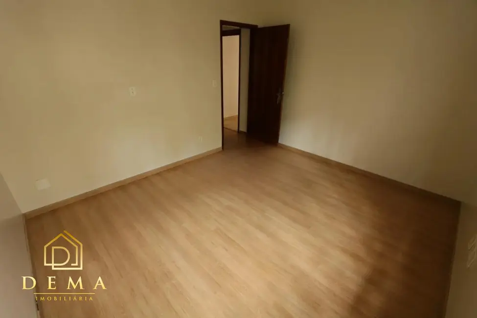 Casa com 2 quartos à venda, 261m2 em Jardim Porto Alegre, Toledo - PR - imagem 8 Foto 8 de Casa com 2 quartos à venda, 261m2 em Jardim Porto Alegre, Toledo - PR