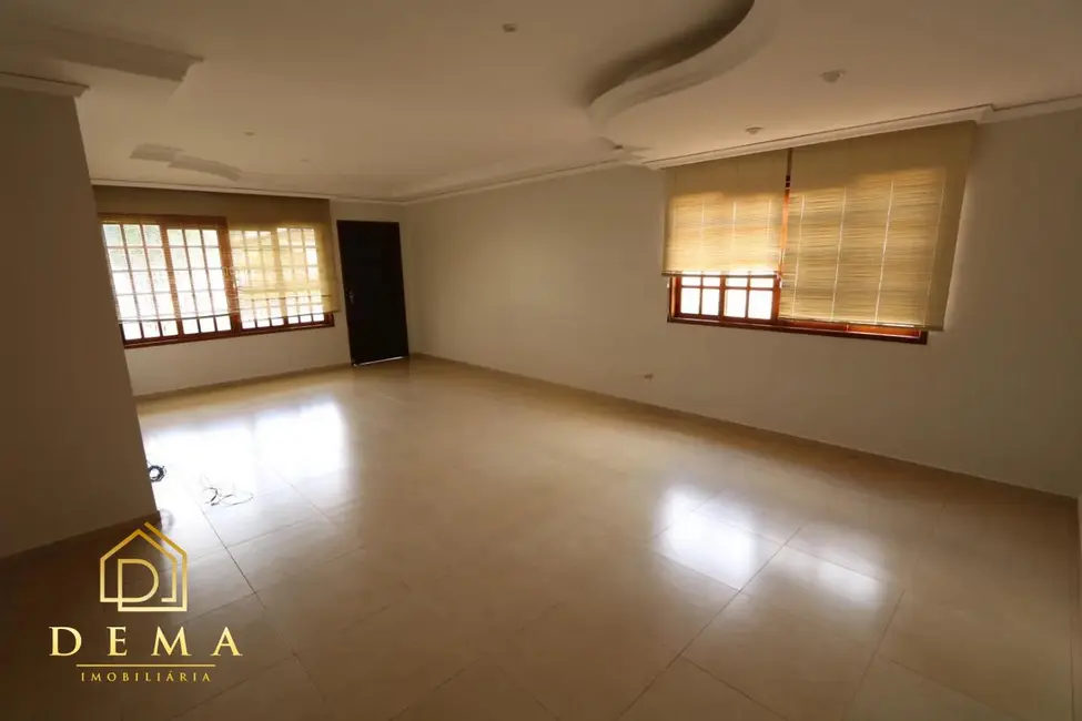 Casa com 2 quartos à venda, 261m2 em Jardim Porto Alegre, Toledo - PR - imagem 5 Foto 5 de Casa com 2 quartos à venda, 261m2 em Jardim Porto Alegre, Toledo - PR