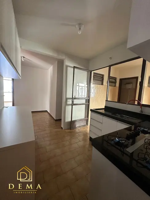 Apartamento com 2 quartos à venda, 122m2 em Centro, Toledo - PR - imagem 3 Foto 3 de Apartamento com 2 quartos à venda, 122m2 em Centro, Toledo - PR