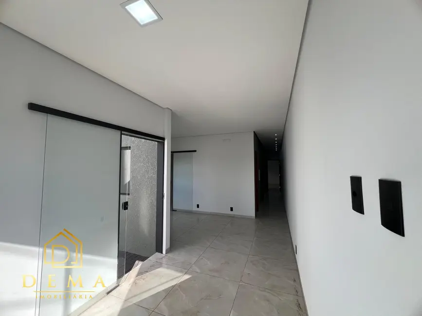 Casa com 3 quartos à venda, 68m2 em Pinheirinho, Toledo - PR - imagem 6 Foto 6 de Casa com 3 quartos à venda, 68m2 em Pinheirinho, Toledo - PR