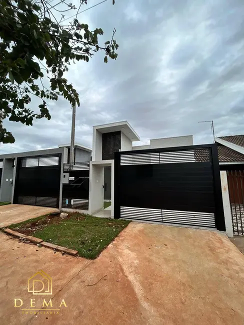 Foto 2 de Casa com 2 quartos à venda, 90m2 em Jardim Planalto, Toledo - PR