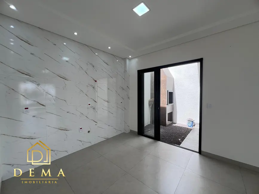 Casa com 1 quarto à venda, 71m2 em Jardim Coopagro, Toledo - PR - imagem 2 Foto 2 de Casa com 1 quarto à venda, 71m2 em Jardim Coopagro, Toledo - PR