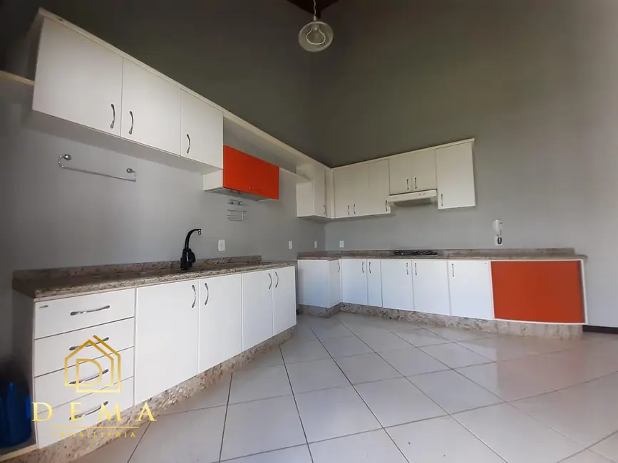 Foto 6 de Casa com 1 quarto à venda e para alugar, 157m2 em Toledo - PR