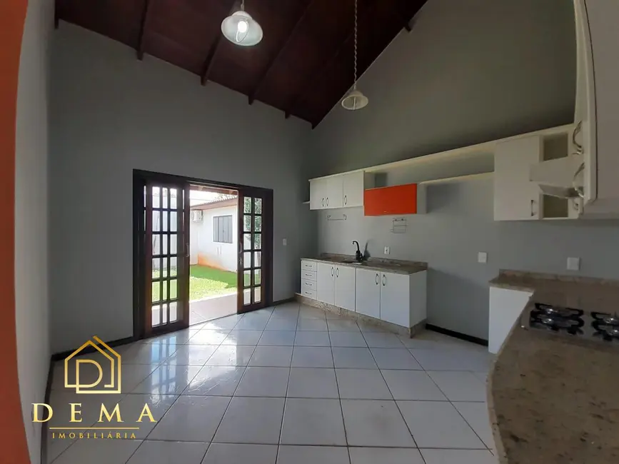 Foto 8 de Casa com 1 quarto à venda e para alugar, 157m2 em Toledo - PR